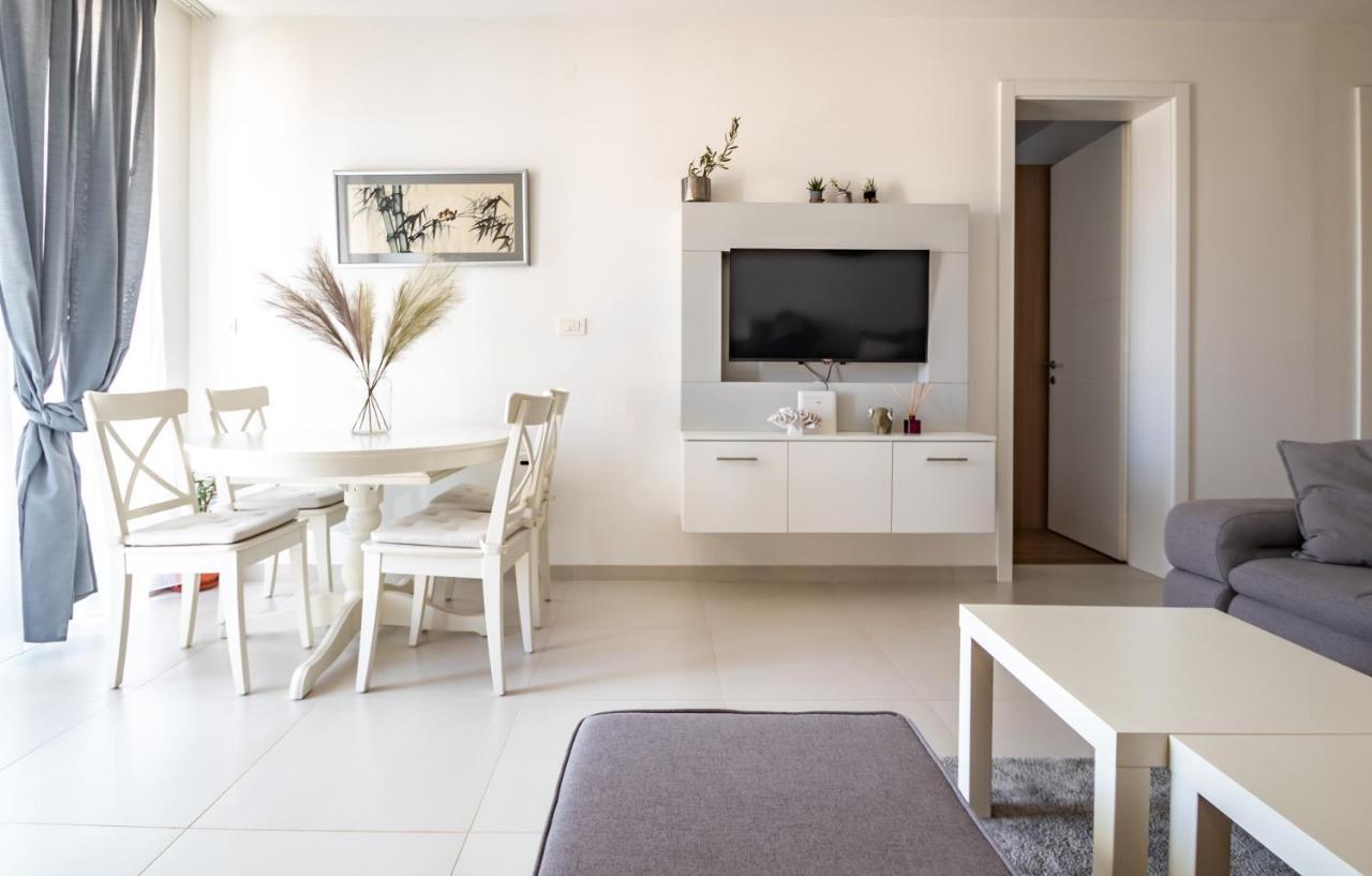 דירות מורטר Boutique La Perla Jacuzzi מראה חיצוני תמונה