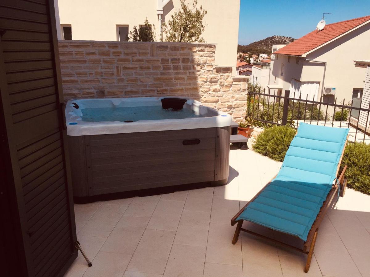 דירות מורטר Boutique La Perla Jacuzzi מראה חיצוני תמונה